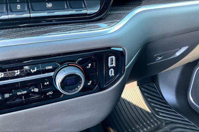 2026 Chevrolet Silverado 1500 4WD Crew Cab Standard Bed LT