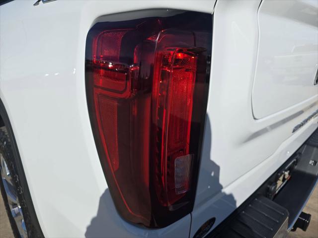 2026 GMC Sierra 1500 Crew Cab, Short Bed, SLT, 4WD