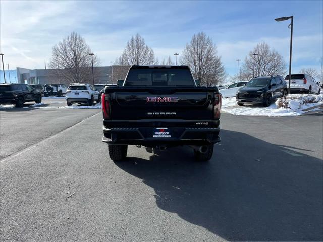 2024 GMC Sierra 2500HD 4WD Crew Cab Standard Bed AT4