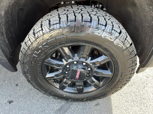 2024 GMC Sierra 2500HD 4WD Crew Cab Standard Bed AT4