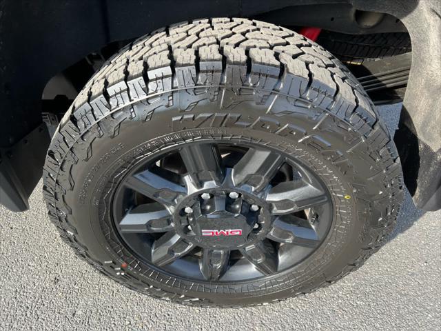 2024 GMC Sierra 2500HD 4WD Crew Cab Standard Bed AT4