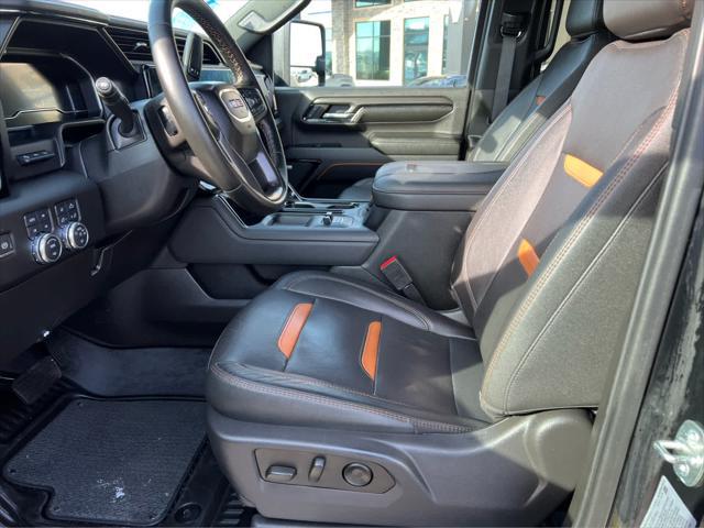 2024 GMC Sierra 2500HD 4WD Crew Cab Standard Bed AT4