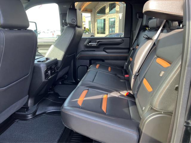 2024 GMC Sierra 2500HD 4WD Crew Cab Standard Bed AT4