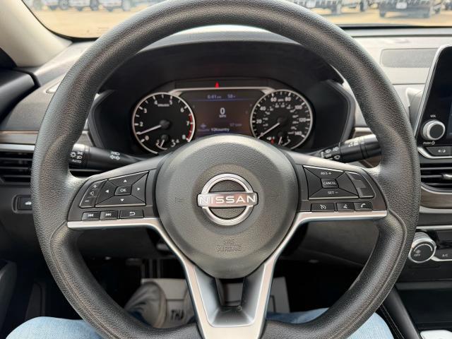 2023 Nissan Altima SV FWD