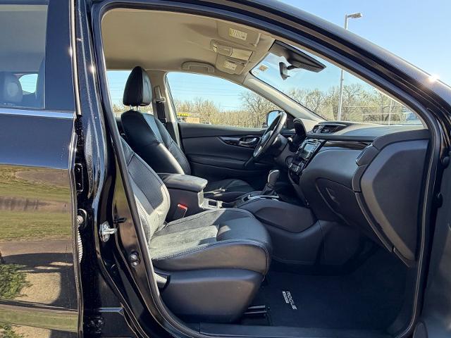 2022 Nissan Rogue Sport SL AWD Xtronic CVT