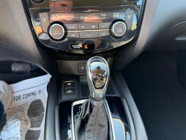 2022 Nissan Rogue Sport SL AWD Xtronic CVT