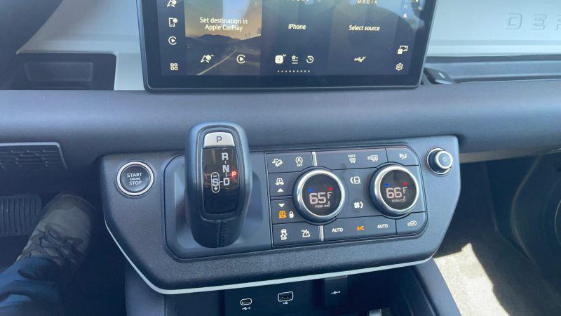 2021 Land Rover Defender 110 SE