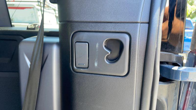 2021 Land Rover Defender 110 SE