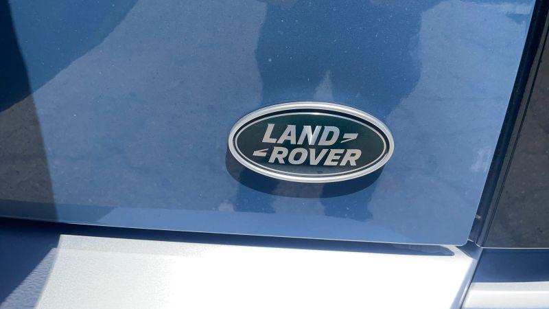 2021 Land Rover Defender 110 SE