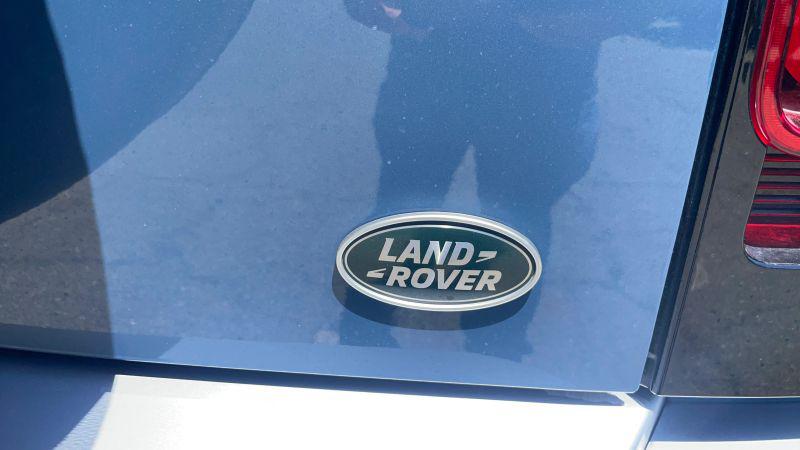 2021 Land Rover Defender 110 SE