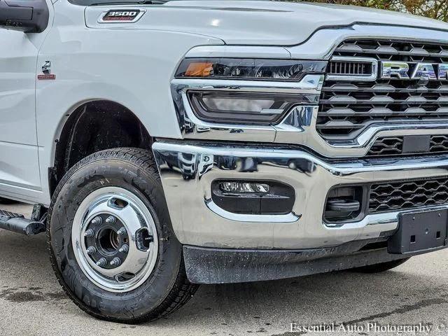 2026 RAM Ram 3500 Chassis Cab RAM 3500 TRADESMAN CREW CAB CHASSIS 4X4 60 CA