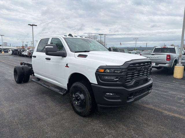2026 RAM 3500 Chassis RAM 3500 TRADESMAN CREW CAB CHASSIS 4X4 60 CA