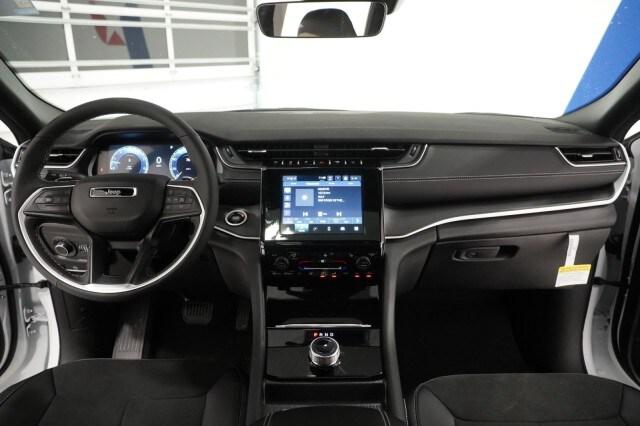 2025 Jeep Grand Cherokee L Altitude X 4x2