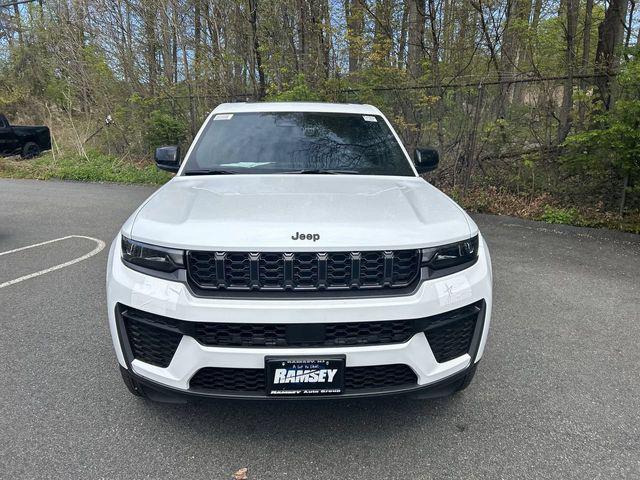 2026 Jeep Grand Cherokee L GRAND CHEROKEE L LAREDO ALTITUDE 4X4