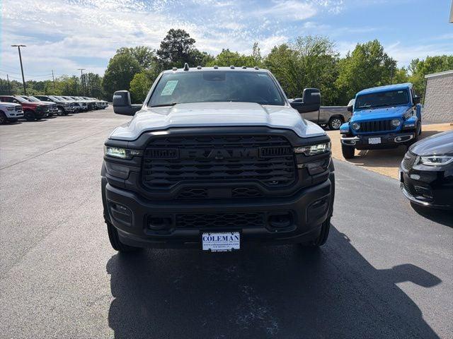 2026 RAM 5500 Chassis RAM 5500 TRADESMAN CHASSIS CREW CAB 4X4 60 CA