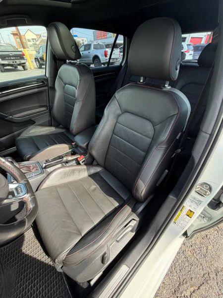 2016 Volkswagen Golf GTI SE w/Performance Package 4-Door