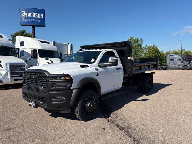 2026 RAM 5500 Chassis RAM 5500 TRADESMAN CHASSIS REGULAR CAB 4X4 84 CA