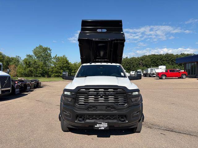 2026 RAM 5500 Chassis RAM 5500 TRADESMAN CHASSIS REGULAR CAB 4X4 84 CA
