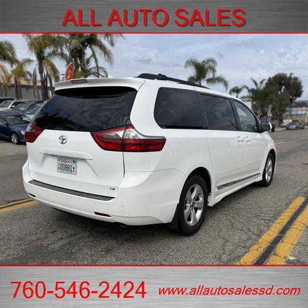 2020 Toyota Sienna LE