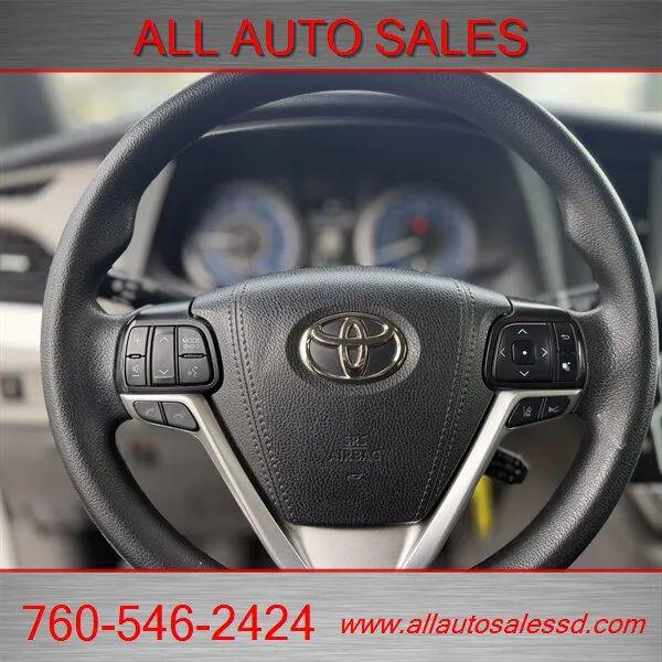 2020 Toyota Sienna LE