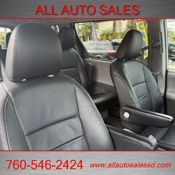 2020 Toyota Sienna LE