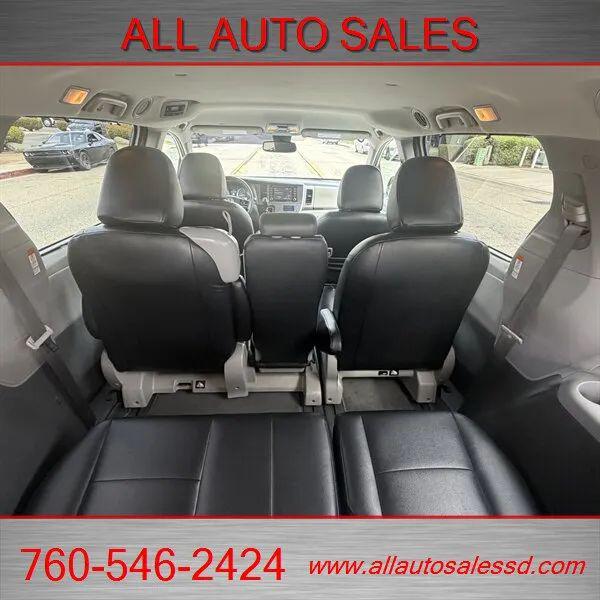 2020 Toyota Sienna LE