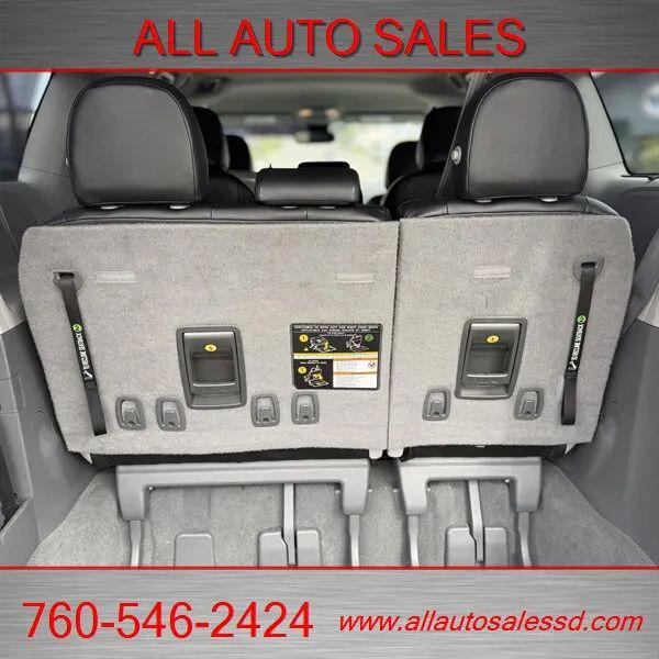 2020 Toyota Sienna LE