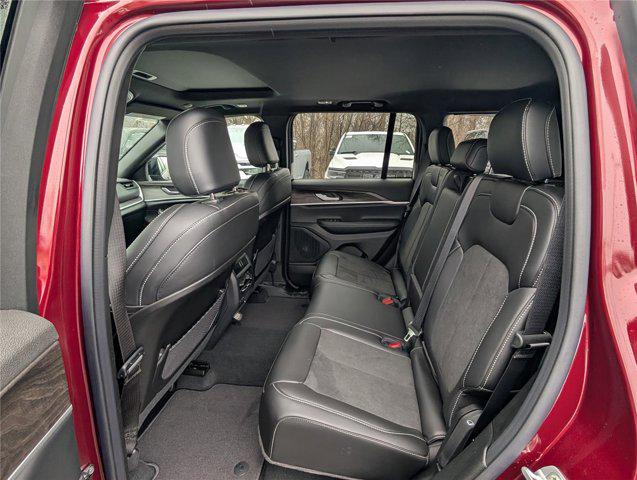 2026 Jeep Grand Cherokee Altitude 4x4