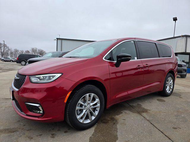 2026 Chrysler Pacifica Select AWD