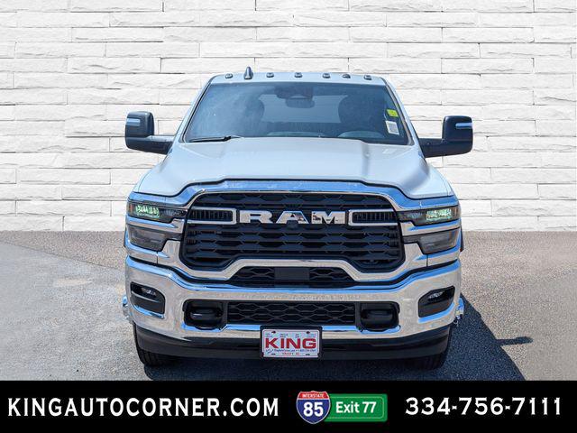 2026 RAM Ram 3500 Chassis Cab RAM 3500 TRADESMAN CREW CAB CHASSIS 4X4 60 CA
