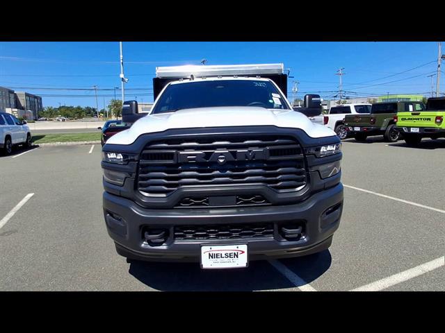 2026 RAM 3500 Chassis RAM 3500 TRADESMAN CHASSIS REGULAR CAB 4X4 84 CA