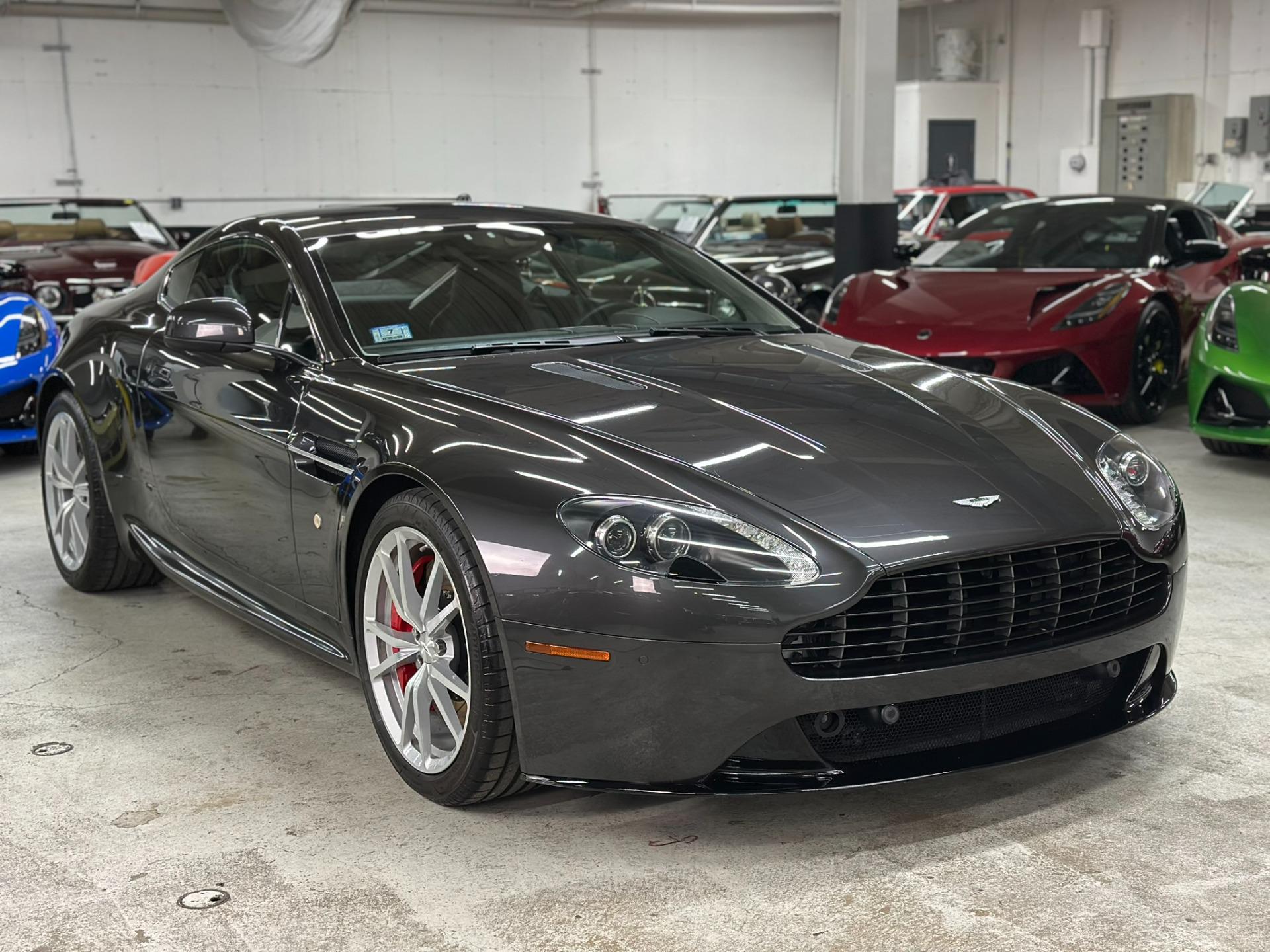 /2014 Aston-Martin V8-Vantage