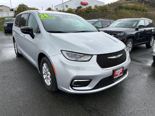 2024 Chrysler Pacifica Touring L for sale in Lakeport, CA