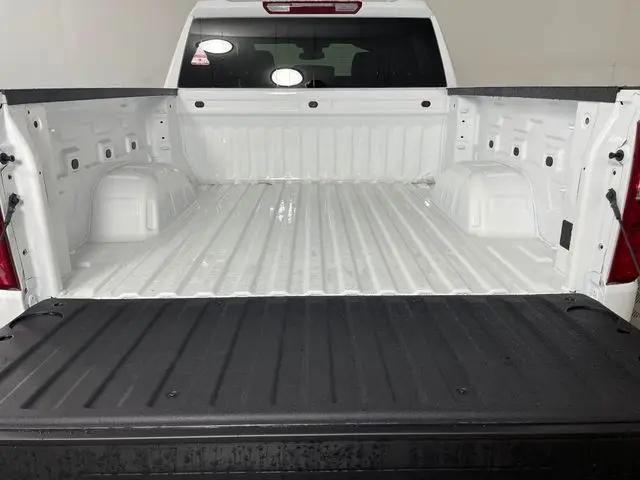 2026 Chevrolet Silverado 1500 4WD Crew Cab Short Bed WT