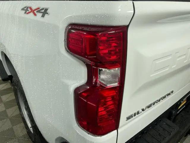 2026 Chevrolet Silverado 1500 4WD Crew Cab Short Bed WT
