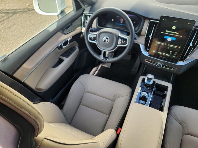2026 Volvo XC90 Plus, B6 AWD Gas (mild hybrid), Gasoline, Bright, 7 Seats