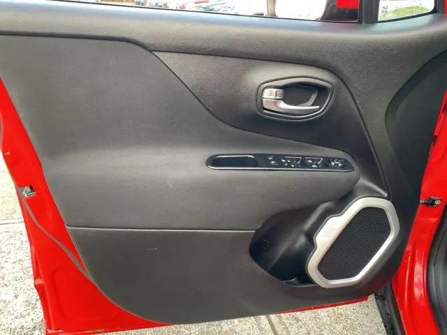 2018 Jeep Renegade Latitude FWD