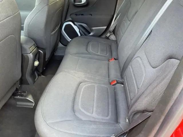 2018 Jeep Renegade Latitude FWD