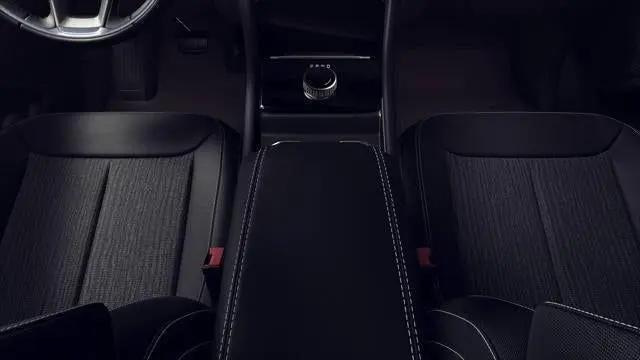 2026 Jeep Grand Cherokee Altitude 4x2