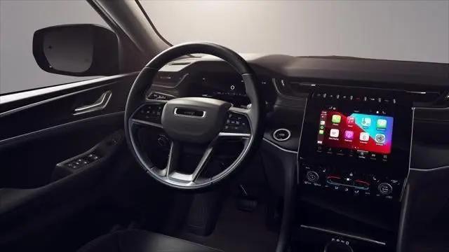 2026 Jeep Grand Cherokee Altitude 4x2