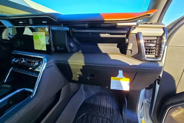 2026 GMC Sierra 3500HD Crew Cab, Long Bed, Denali Dual Rear Wheel, 4WD