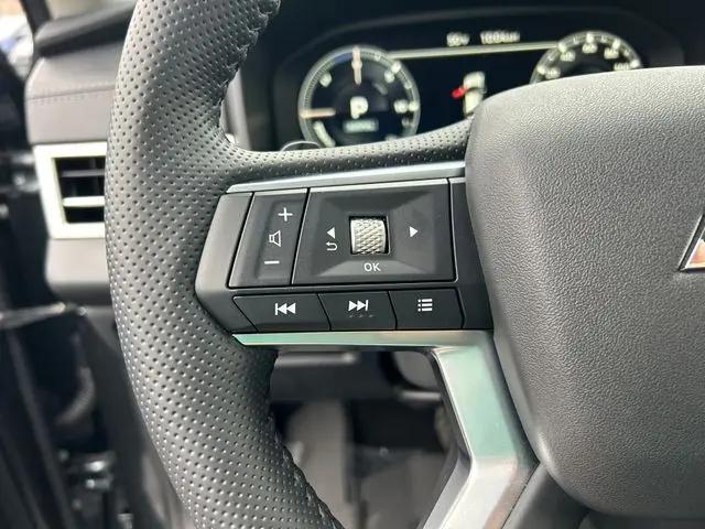 2025 Mitsubishi Outlander SE Ralliart