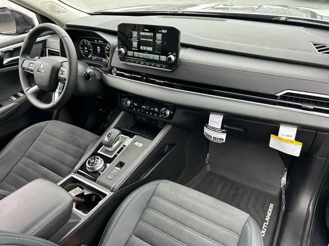2025 Mitsubishi Outlander SE Ralliart