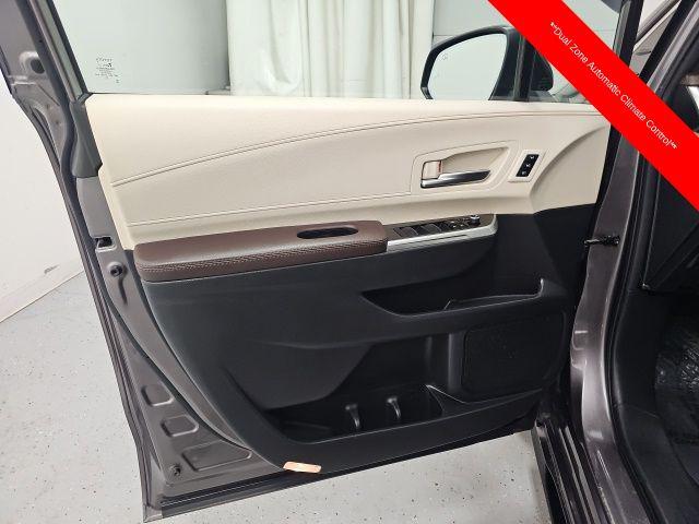 2023 Toyota Sienna Platinum - Photo 13
