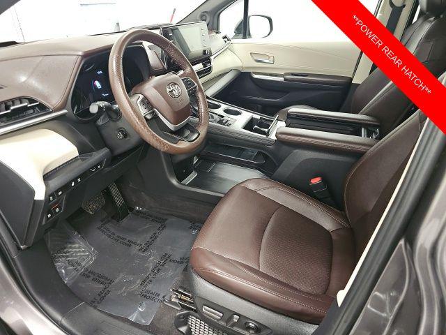 2023 Toyota Sienna Platinum - Photo 16