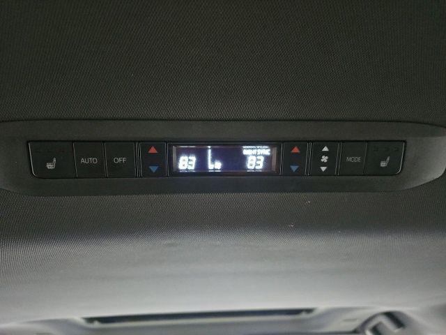 2023 Toyota Sienna Platinum - Photo 33