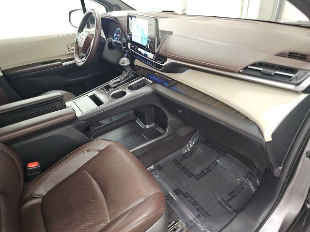 2023 Toyota Sienna Platinum - Photo 40