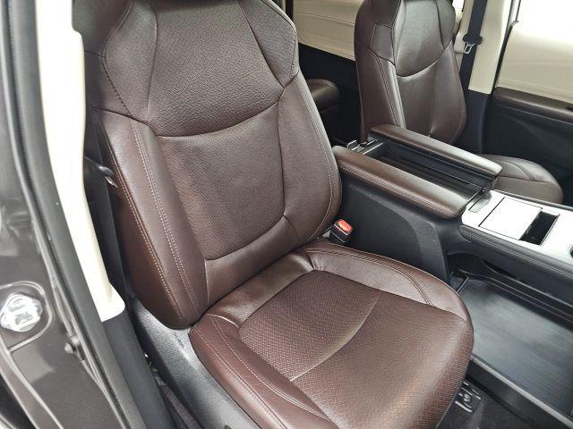 2023 Toyota Sienna Platinum - Photo 41