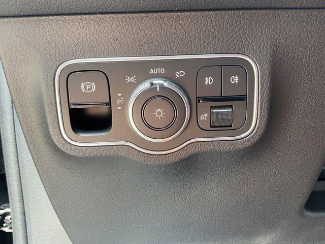 2025 Mercedes-Benz GLB GLB 250