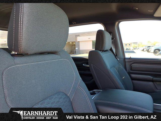 2026 Ram 1500 Express Crew Cab 4x4 5'7" Box
